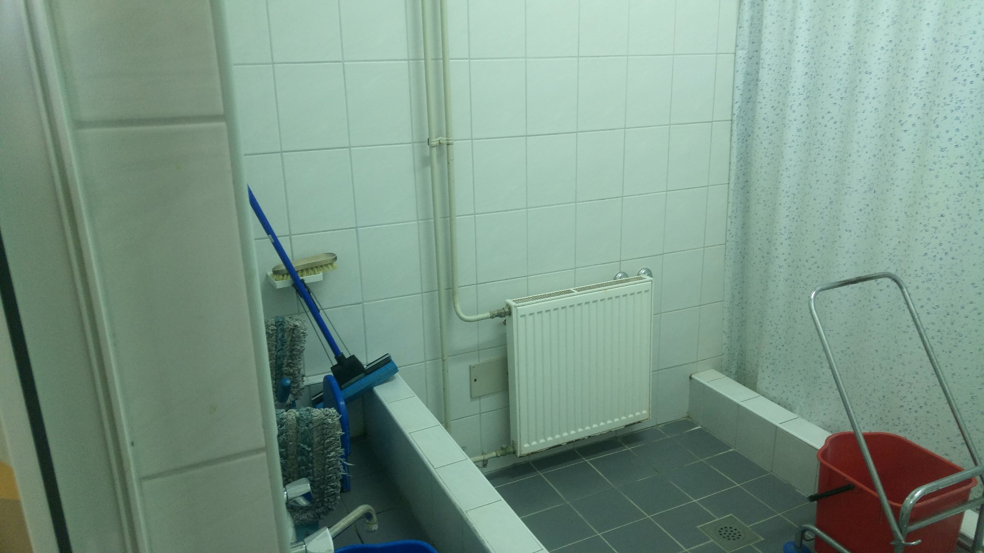 Tuš kad