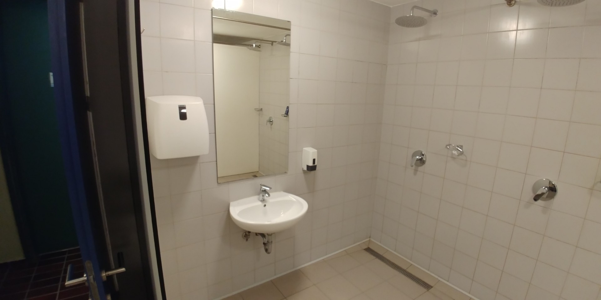 Tuš kad