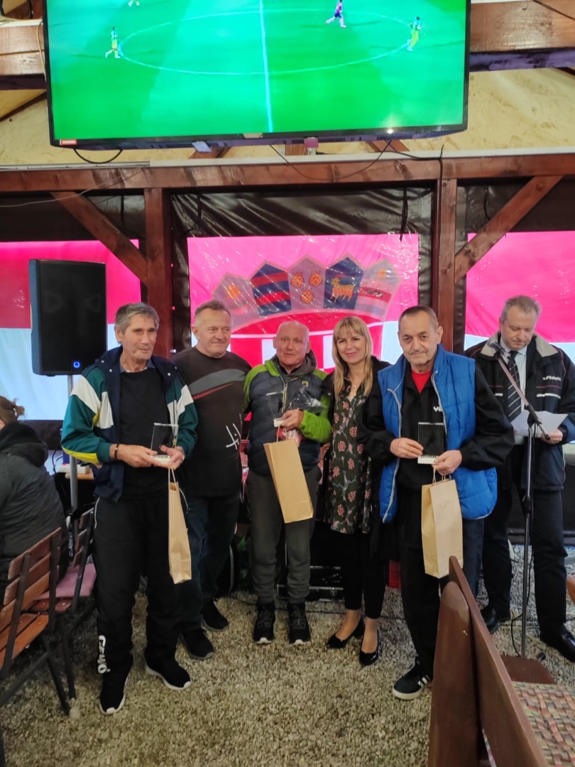 805cae01-88ad-4ed4-bedc-2b964bed8d9d