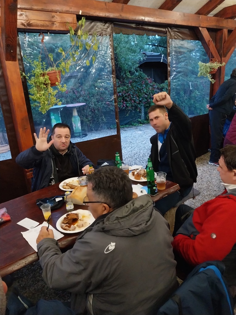 e2451fc8-d2c7-44c4-a3df-0cbb6c794081